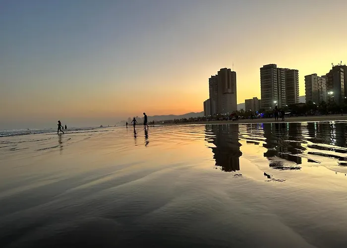 Apto Luxo Praia Grande 50M Da Praia Wi-Fi Familiar